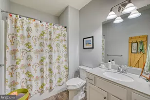102 S Village Cir, Palmyra, PA 17078 - Photo 32