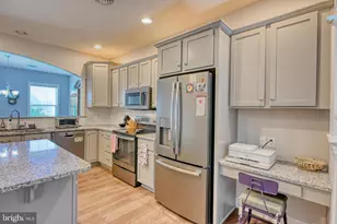 102 S Village Cir, Palmyra, PA 17078 - Photo 12
