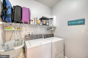 102 S Village Cir, Palmyra, PA 17078 - Photo 34
