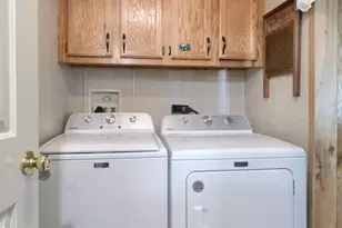 322 Maple Ave, Manheim, PA 17545 - Photo 36