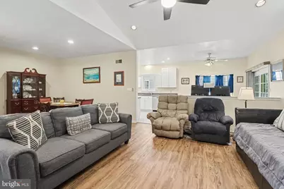 525 Waterside Circle, Lebanon, PA 17042 - Photo 6