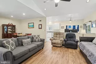525 Waterside Cir, Lebanon, PA 17042 - Photo 6