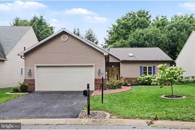 525 Waterside Circle, Lebanon, PA 17042 - Photo 1