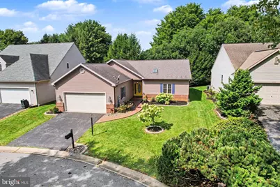 525 Waterside Circle, Lebanon, PA 17042 - Photo 2