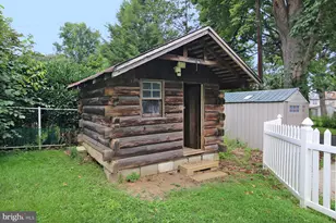 201 Hathaway Park, Lebanon, PA 17042 - Photo 8