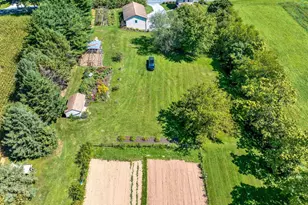 373 N Mechanic St, Fredericksburg, PA 17026 - Photo 76