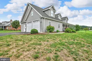 1393 Mountain Dr, Fredericksburg, PA 17026 - Photo 12