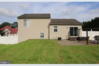 81 E Brookfield, Lebanon, PA 17046 - Photo 30