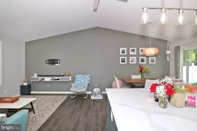 81 E Brookfield, Lebanon, PA 17046 - Photo 4