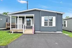 2106 Scull St, Lebanon, PA 17046 - Photo 2