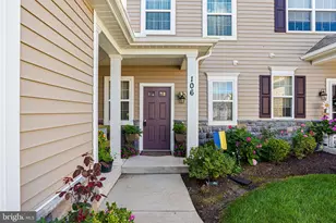 106 S Village Cir, Palmyra, PA 17078 - Photo 4