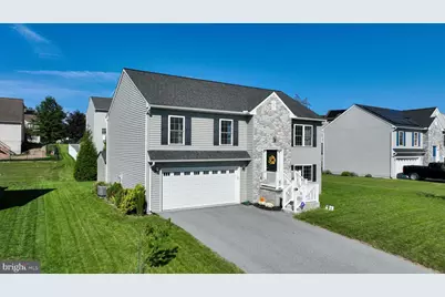 9 Oldfield Avenue, Jonestown, PA 17038 - Photo 2