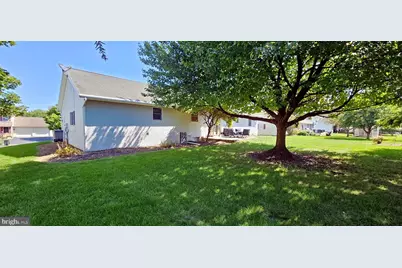 613 Richfield Drive, Lebanon, PA 17042 - Photo 6