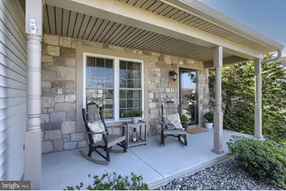 858 Water Edge Ct, Lebanon, PA 17046 - Photo 4