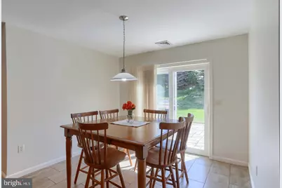 858 Water Edge Ct, Lebanon, PA 17046 - Photo 16