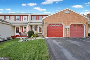 128 Palm Ln, Lebanon, PA 17042 - Photo 2