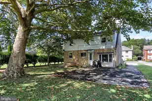 626 Maple St, Annville, PA 17003 - Photo 4