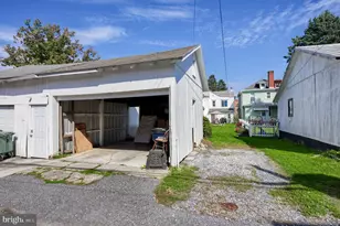 319 N Railroad St, Palmyra, PA 17078 - Photo 36