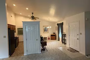 9 Lakeview Dr, Myerstown, PA 17067 - Photo 6
