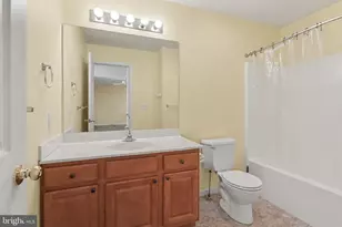 24 Parkside Dr, Lebanon, PA 17042 - Photo 24