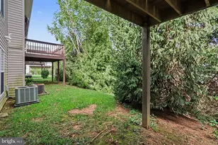 24 Parkside Dr, Lebanon, PA 17042 - Photo 34
