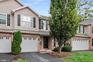 24 Parkside Dr, Lebanon, PA 17042 - Photo 2