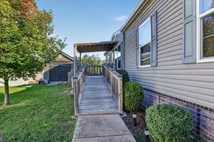 8 Orchard St, Fredericksburg, PA 17026 - Photo 4