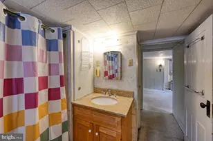 528 S Railroad St, Myerstown, PA 17067 - Photo 22