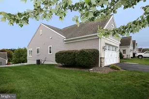 1040 English Dr, Lebanon, PA 17042 - Photo 4