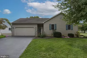 32 Arbor Dr, Myerstown, PA 17067 - Photo 4