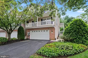 41 Parkside Dr, Lebanon, PA 17042 - Photo 2