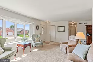 1089 Horseshoe Cir, Lebanon, PA 17042 - Photo 4
