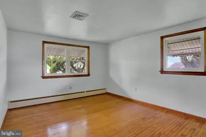 203 W Main Street, Fredericksburg, PA 17026 - Photo 14