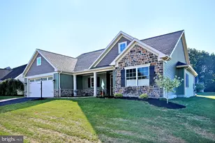 108 Allwein Dr, Lebanon, PA 17042 - Photo 2