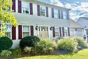42 Manor Cir, Palmyra, PA 17078 - Photo 2