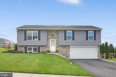 103 Sweetwater Lane, Newmanstown, PA 17073 - Photo 2