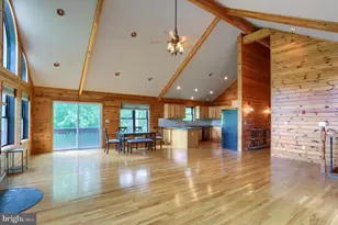 125 Pebble Beach Dr, Hazleton, PA 18202 - Photo 12