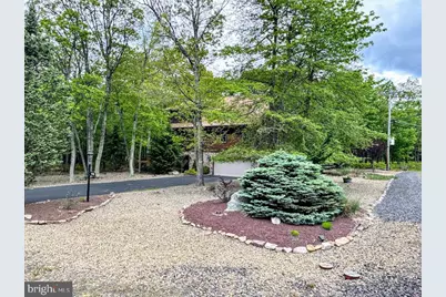 100 Glen Eagles Drive, Hazleton, PA 18202 - Photo 8