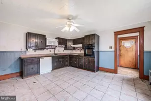 635 Vine St, Freeland, PA 18224 - Photo 24