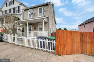 635 Vine St, Freeland, PA 18224 - Photo 1