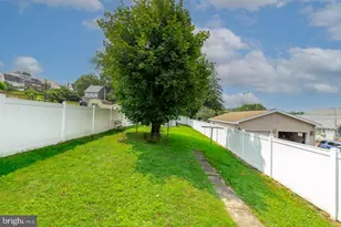 756 Seybert St, Hazleton, PA 18201 - Photo 8