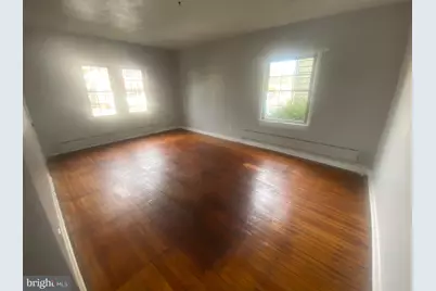 109 North Thomas Avenue #2, Kingston, PA 18704 - Photo 2