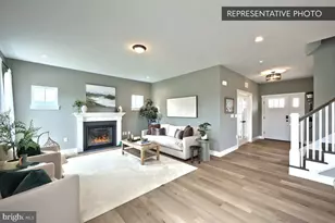 2465 E Venisa Dr, Hazle Township, PA 18201 - Photo 8