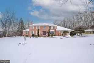 911 Seybert St, Hazleton, PA 18201 - Photo 4