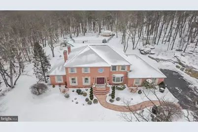 911 Seybert Street, Hazleton, PA 18201 - Photo 2