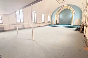 300 Vandermark Rd, Nanticoke, PA 18634 - Photo 8