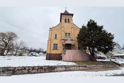 300 Vandermark Rd, Nanticoke, PA 18634 - Photo 6