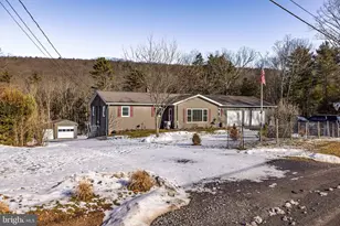 854 Lily Lake Rd, Wapwallopen, PA 18660 - Photo 2