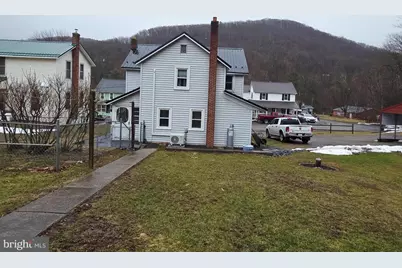 2432 Pine Street, Rock Glen, PA 18246 - Photo 4