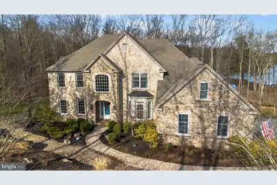 414 Ice Harvest Drive, Mountain Top, PA 18707 - Photo 2